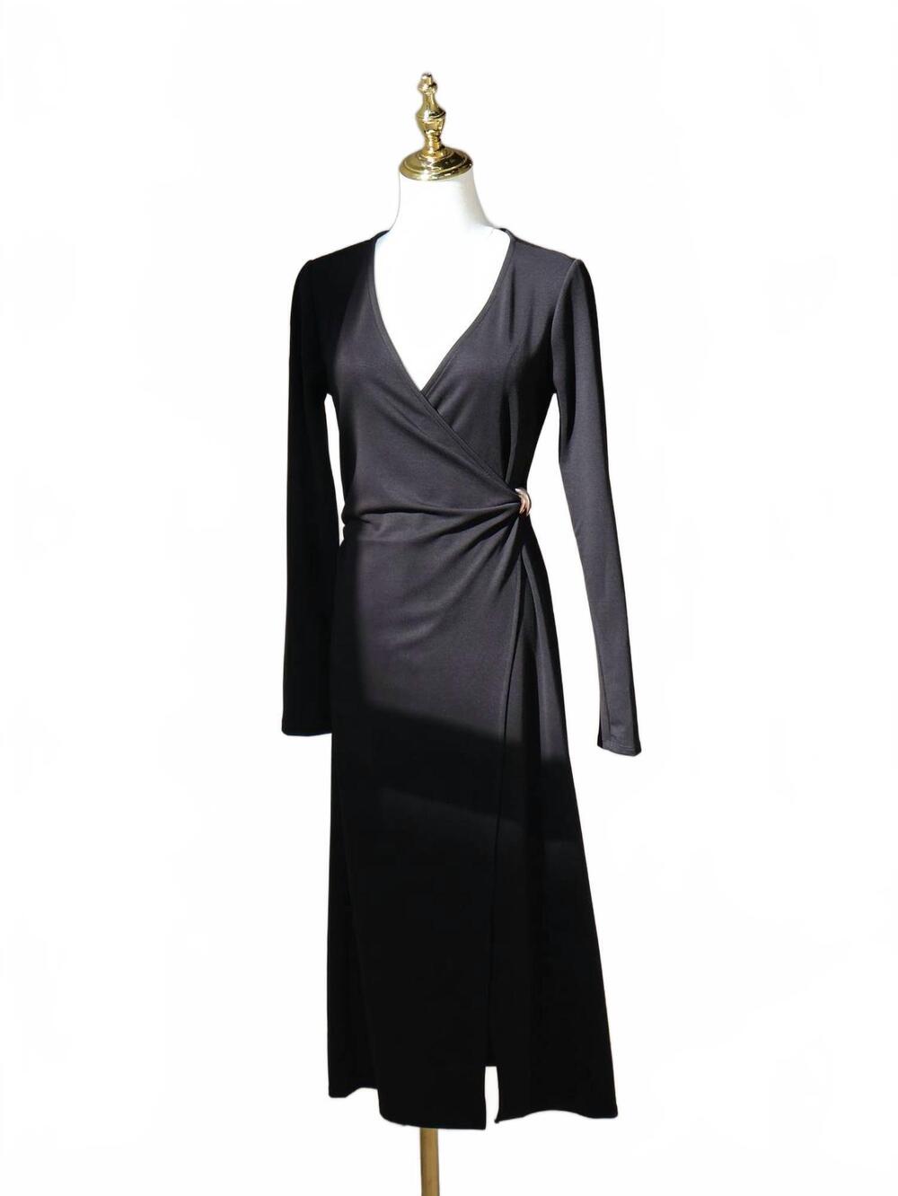 NEW SUNDAY EDITION women's wrap v-neck midi dress in black